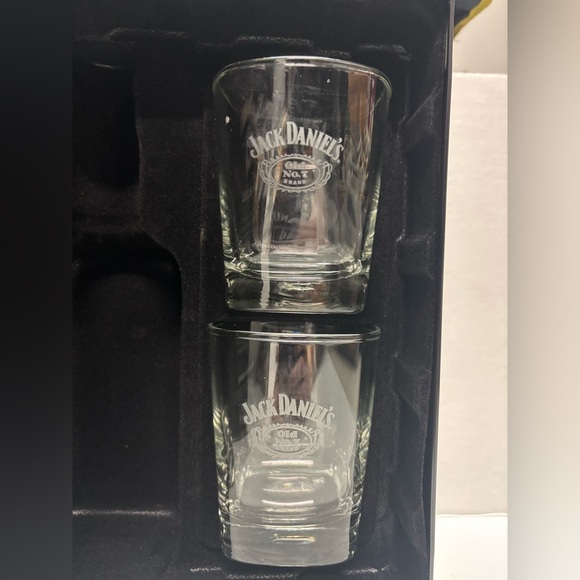 Jack Daniel's Limited Edition Glassware Gift Set tin w/ glasses rare collectible - Picture 4 of 5
